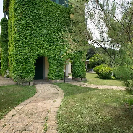 Prestigiosa Con Parco Palestra E Piscina Villa